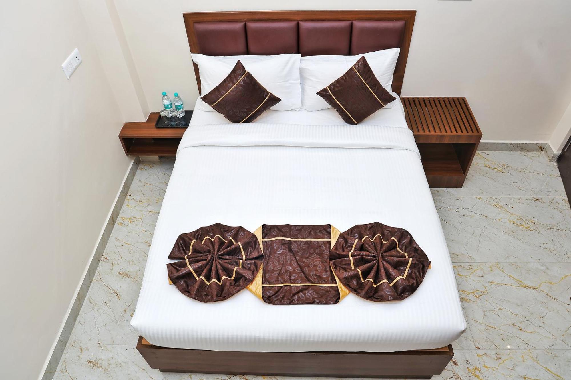 첸나이 Jn Residency Perungudi B&B 외부 사진