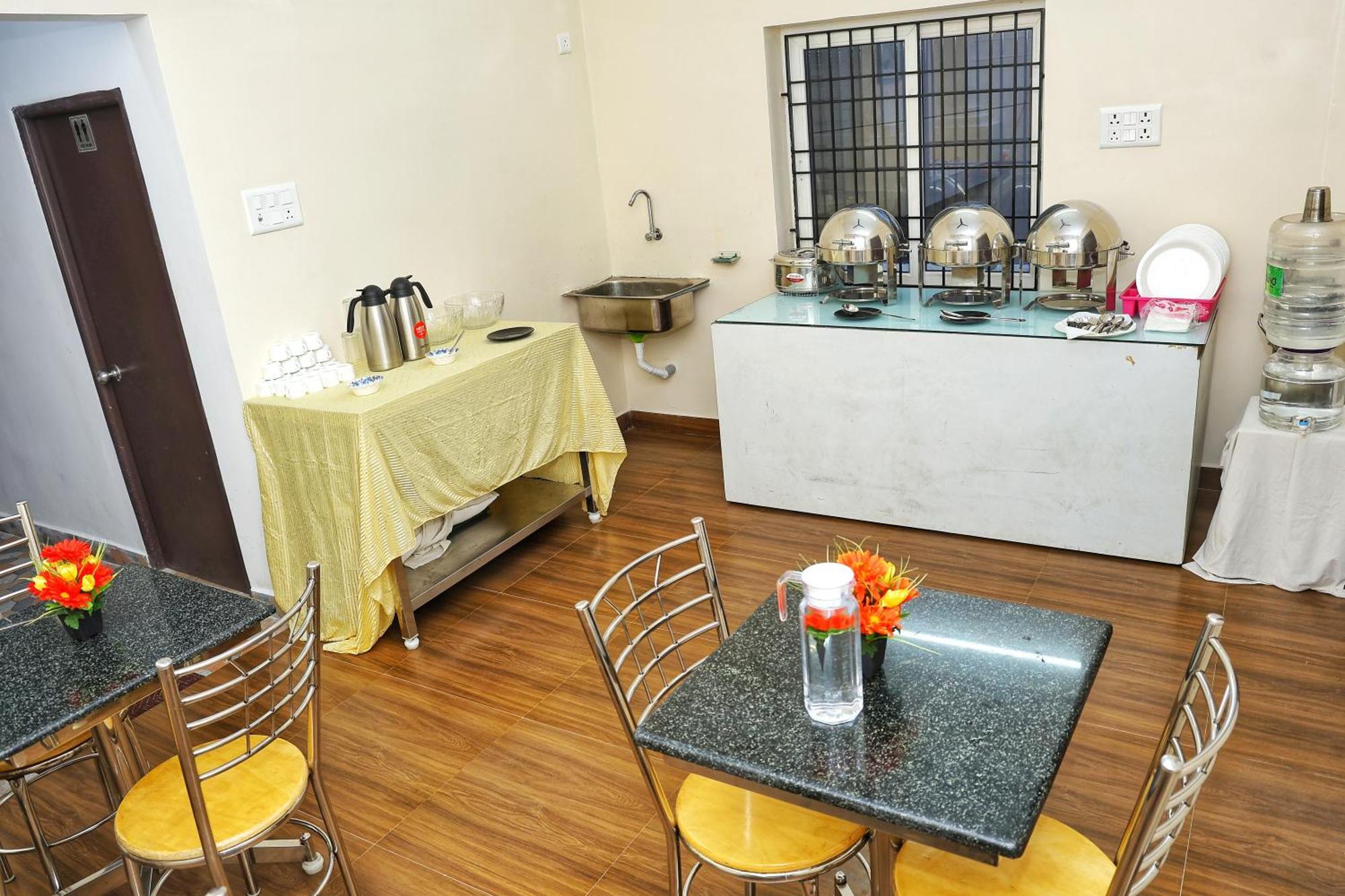 첸나이 Jn Residency Perungudi B&B 외부 사진